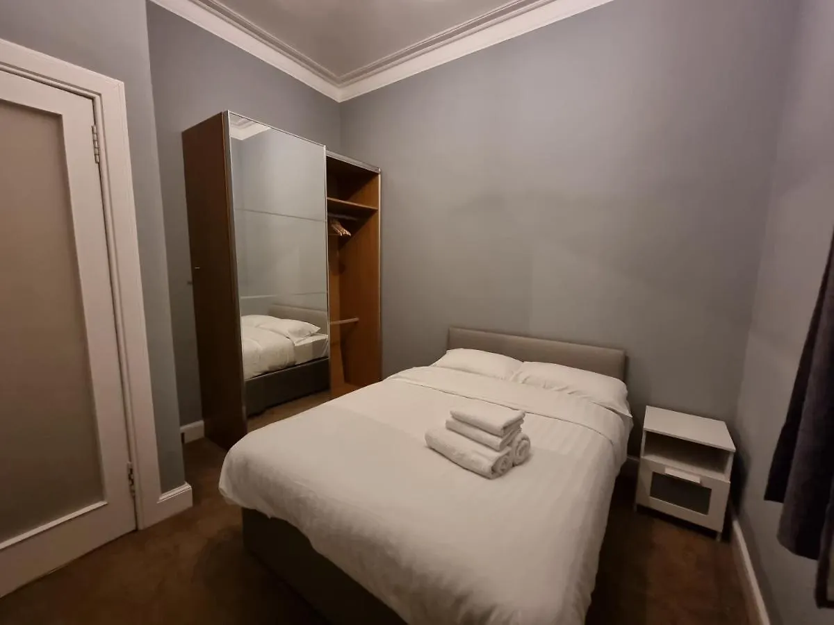 Bright 3 Bedroom Edinburgh City Apt 0*,  Royaume-Uni
