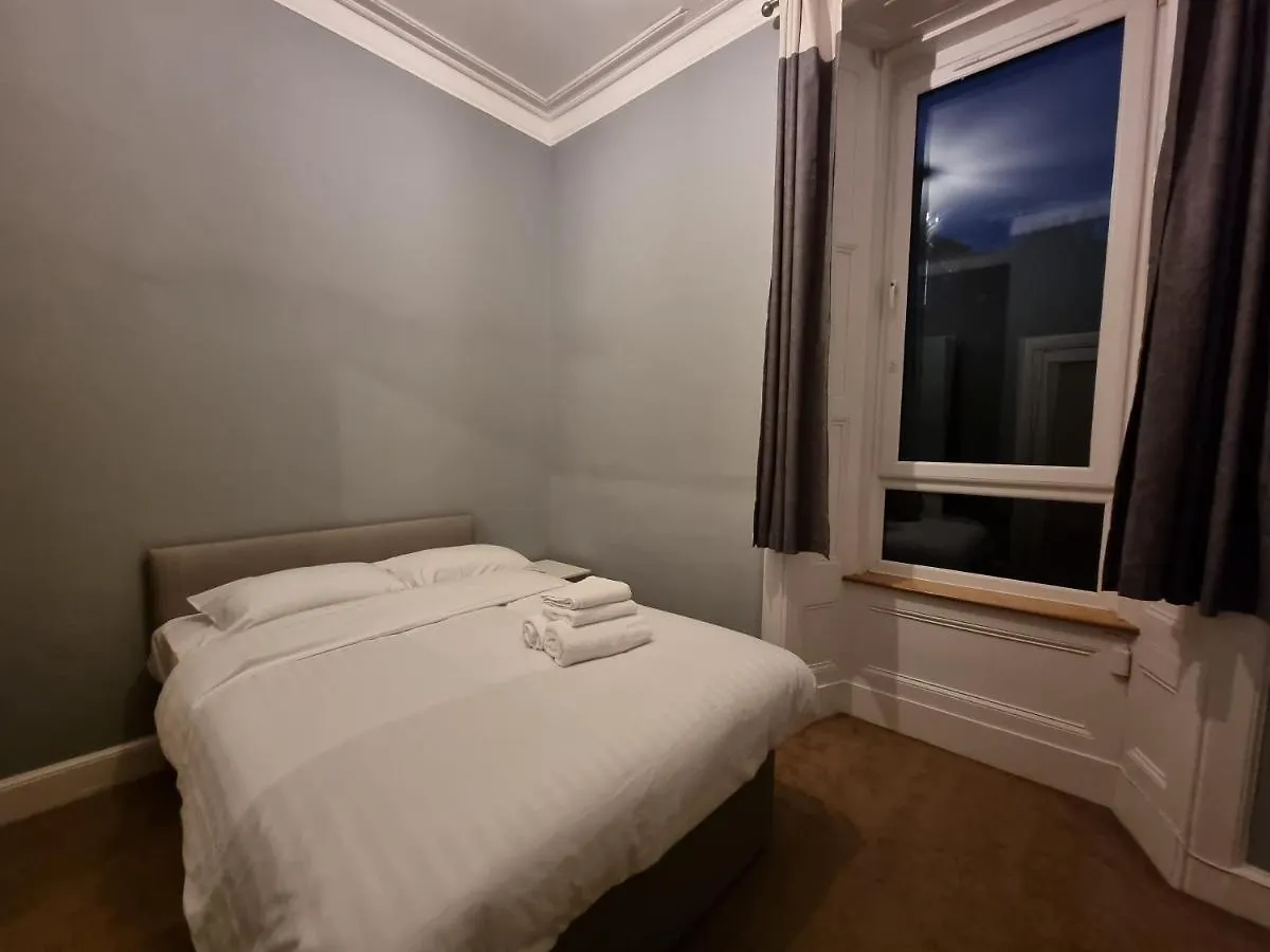 Lägenhet Bright 3 Bedroom Edinburgh City Apt